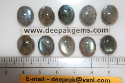 Labradorite cabochon